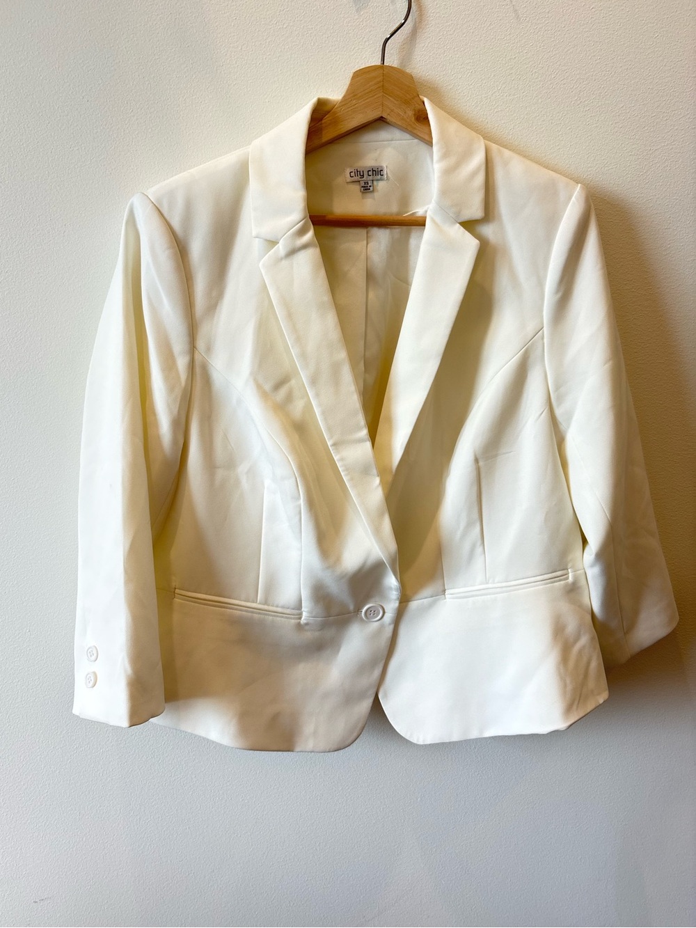 City Chic Ivory Single-Button Blazer